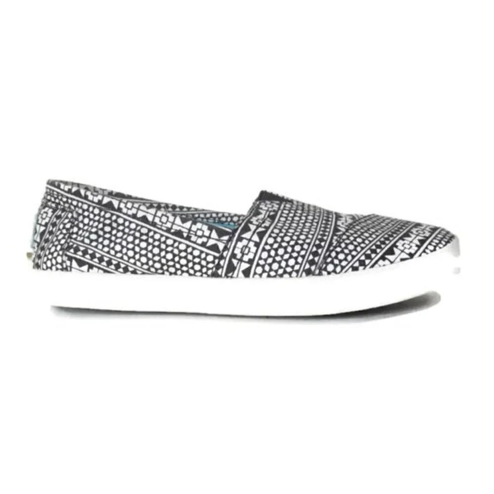 TOMS Slip On Flats Womens Size 6 Black White Geometric Casual Canvas Shoes